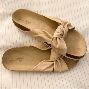 ♻️ Universal Thread nude Knot slide sandals